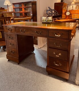 An English 19th Century Mahogany Pedestal Desk