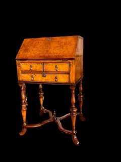 An English Antique Burr Walnut ' Queen Ann Style ' Small Desk.